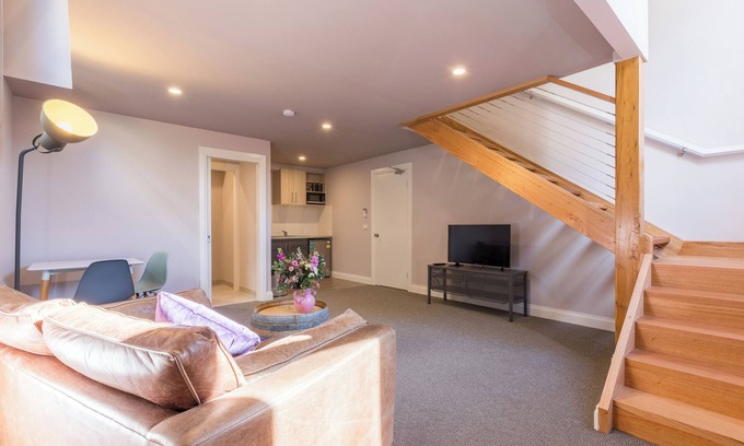 Healesville Apartment | The Old Mechanics