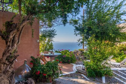 Mirsini House | The Old Pomegranate House