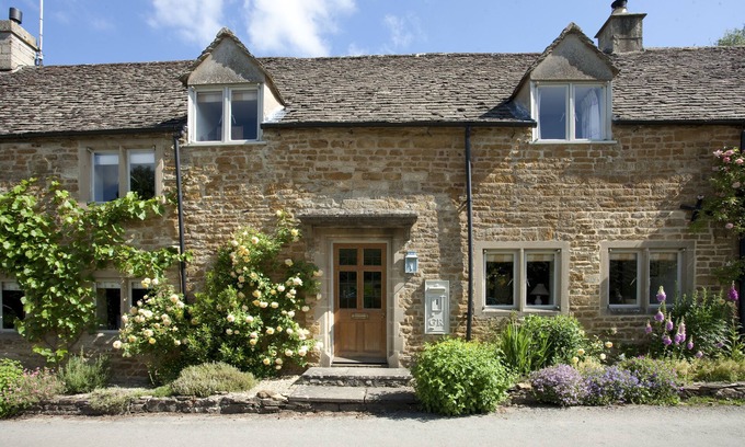 Adlestrop Bed & Breakfast | The Old Post Office Adlestrop