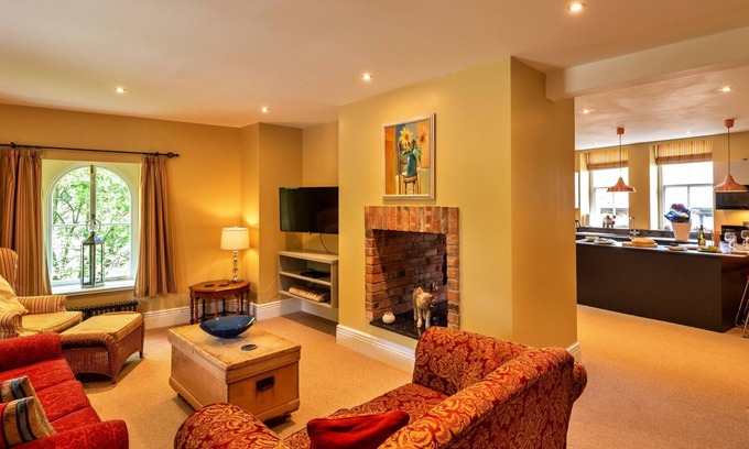 Buxton Apartment | The Old Post Office Apartment 3