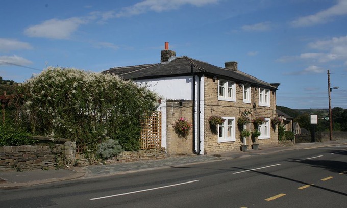 Marsden Hotel | The Olive Branch Inn