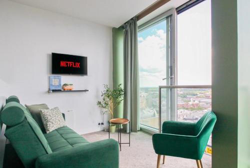 Birmingham City Centre Apartment | THE OLIVE SUITE At The Rotunda