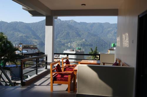 Pokhara Bed & Breakfast | The Orchards - 果园