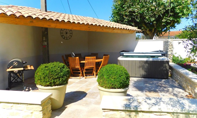 Valreas Cottage | The oustaou of Sandrine