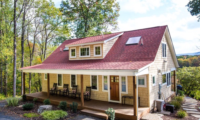 Front Royal Cabin | The Overlook Cottage - Spectacular River and Mountain Views