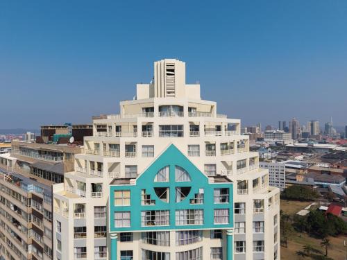 North Beach Apartment | The Palace All-Suite 3 Bedroom Penthouse 2201 by First Private Stays