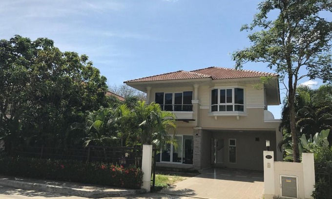 Si Sunthon House | The Palm House Phuket