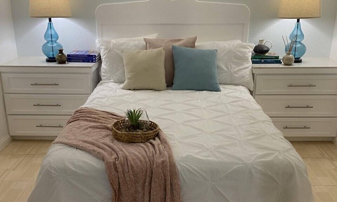 Husbands Apartment | The Palms Diamond-Delightful Decorous, your host is Dependable