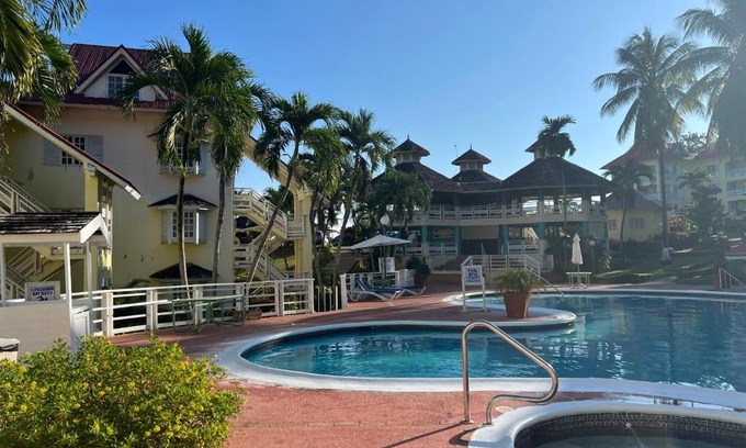 Ocho Rios Apartment | The Paradise View Mystic Ridge 79A