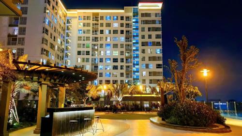 Phu Nhuan Apartment | The Parkview - Very Close TSN Airport