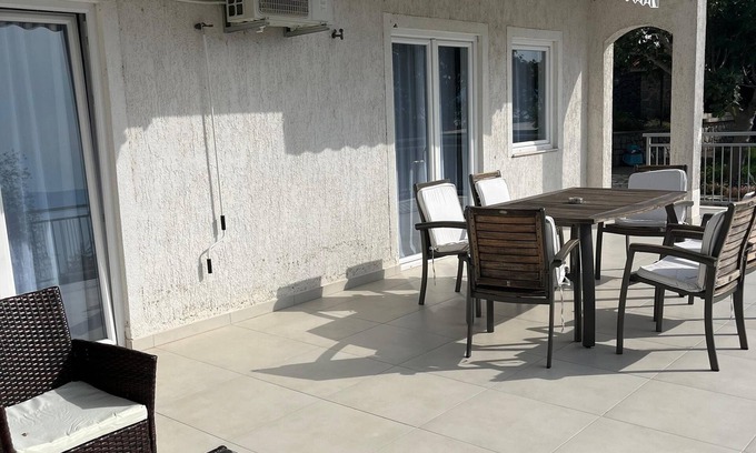 Sveti Juraj Apartment | The perfect combination of peace and quiet and proximity to the sea for relaxing on the Adriatic.