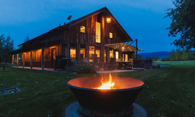 Bozeman House | The Perfect Creekside Getaway with Hot Tub