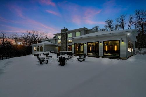 Tobyhanna House | The Perfect Escape- Indoor Pool Spa, VR & Theater home