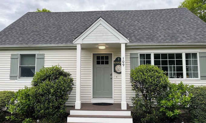 East Falmouth House | The perfect home for a family summer vacation! Minutes to beaches & bike path.