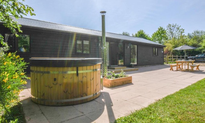 Martlesham Heath House | The Piglets