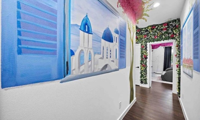 OST - South Union House | The PiinK Flamingo InstaWorthy Murals HotTub
