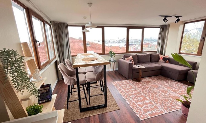 Uskudar Apartment | The Pillo Mansion