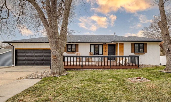 Council Bluffs House | The Pine Terrace Place, in the Heartland