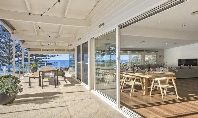 Killcare House | The Pines on Killcare Beach