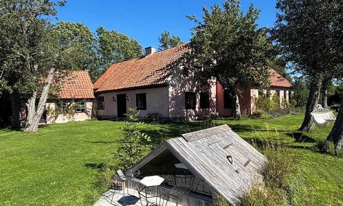 Havdhem Cottage | The Pink House on Gotland.nA private oasis with a French Mediterranean feel.