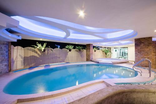 Poblacion District Hotel | The Pinnacle Hotel and Suites
