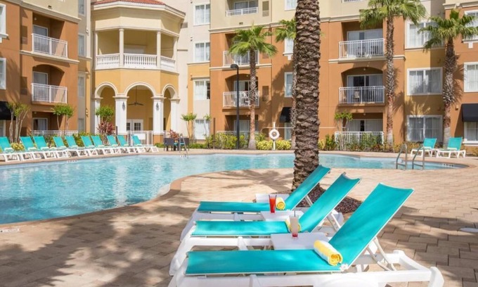 Florida Center Condo | The Point next to Universal Studios Orlando