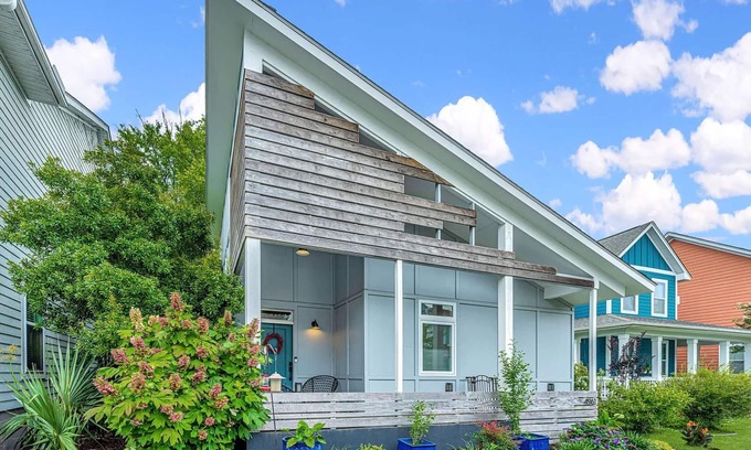 North Charleston House | The Polygon/Park Circle/Pet Friendly