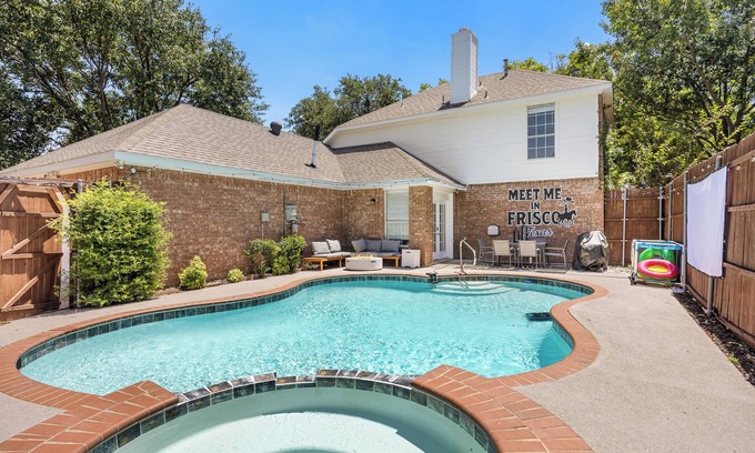 Frisco House | The Pony Haus – Pool, Spa +Climbing Wall sleeps 11 in Frisco TX!