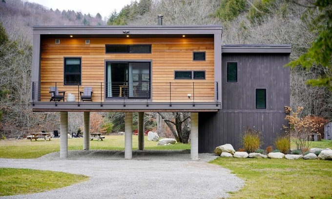Jamaica House | The Post Haus: one-of-a-kind modern VT experience