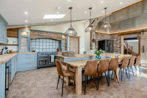 Wisbech House | The Priory