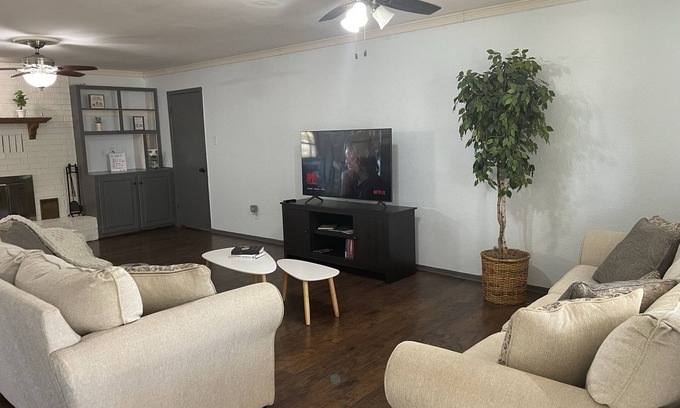Stephenville House | The Quad Near Harbin
