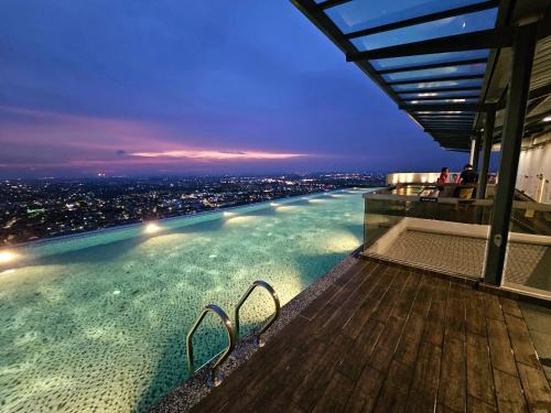 Malacca City Apartment | The Quartz Residence - Melaka