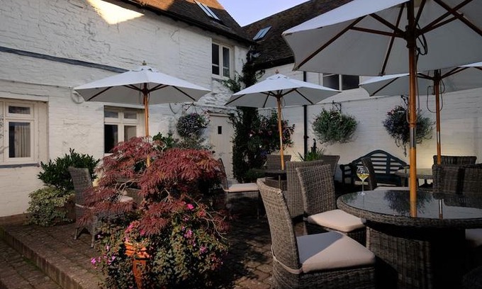 Much Wenlock Hotel | The Raven Hotel Much Wenlock