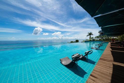 Lapu-Lapu Resort | The Reef Island Resort Mactan, Cebu