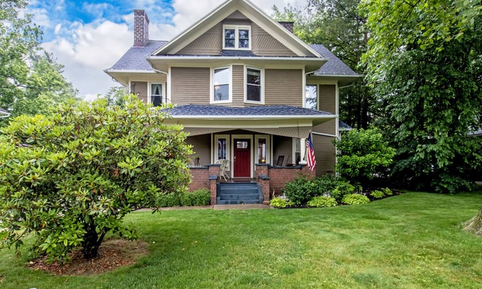 Wooster House | The Reunion and Getaway House! Lovely home where everyone gets their own space!