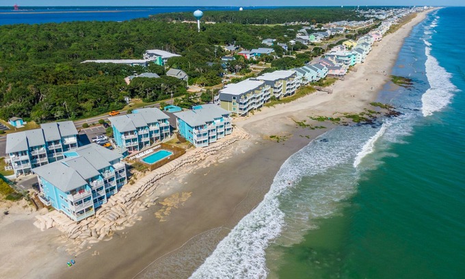 Kure Beach Condo | The Riggings H2-Kure Beach | Oceanfront + Pool