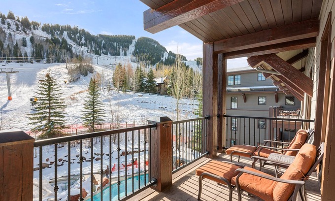 Aspen Condo | The Ritz-Carlton Club | 3BR Premier Residence 8303, Ski-in/Ski-out, Aspen Highlands with Ski View