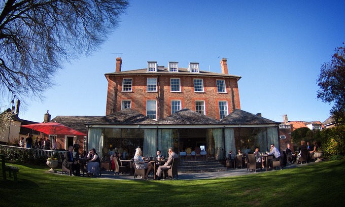 Mildenhall Hotel | The Riverside House Hotel