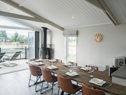 Carlton-in-Cleveland House | The Riverside Lodge - Ukc4058