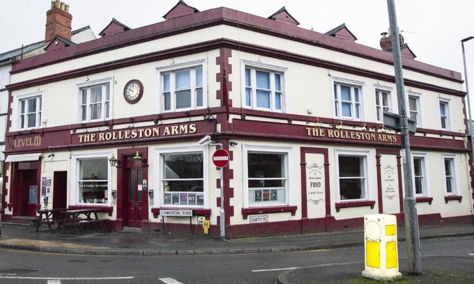 Swindon Hotel | The Rolleston Arms