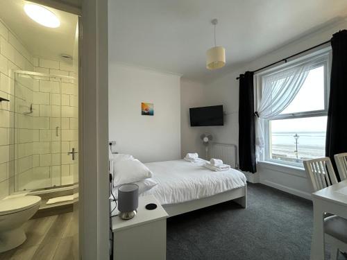 Burnham-on-Sea Hotel | The Royal Clarence Hotel (on the Seafront)