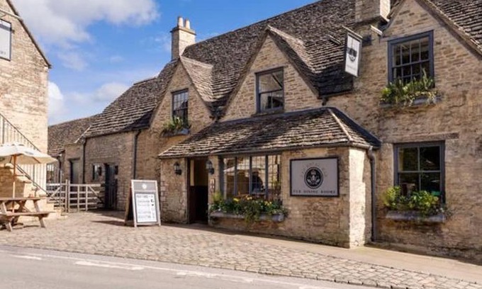 Tetbury Hotel | THE ROYAL OAK TETBURY
