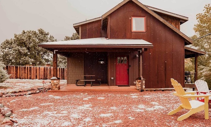 Payson Cabin | ‘The Rustic Hideaway’ Cabin: River View & Fire Pit
