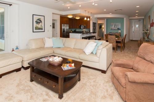 Sandbridge Apartment | The Sanctuary - Snorkster's Dream B210