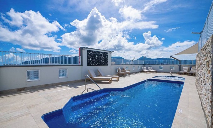 Cairns Central Business District Apartment | The Sand Dollar Central Cairns Chic Studio