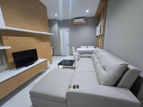 Noen Phra Apartment | The sea forest 101