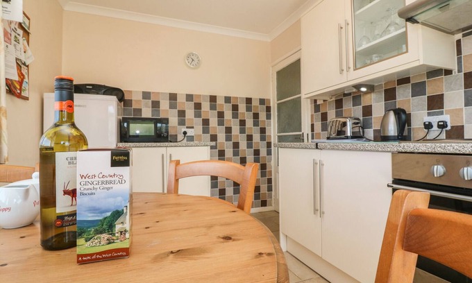 Mawgan Porth Cottage | The Shack