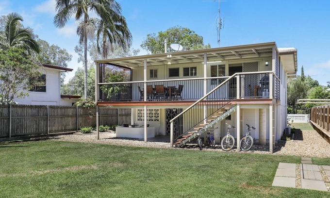Maroochydore House | The Shack near Maroochy River - Pet Friendly, WIFI, Linen provided