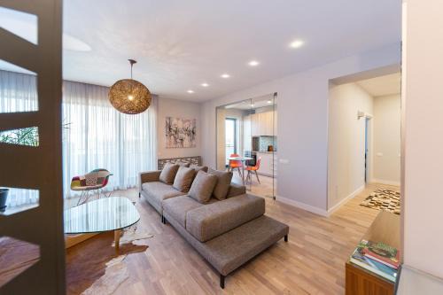Baneasa Apartment | The Shades of Grey-Tranquil 4th-Floor Apartment Baneasa Area