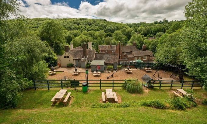 Jackfield Hotel | The Shakespeare Inn